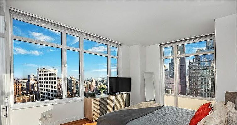 1st image of 325 5th Ave APT 30E