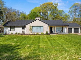 6015 N Chippewa Ridge Ln, Peoria, IL 61614