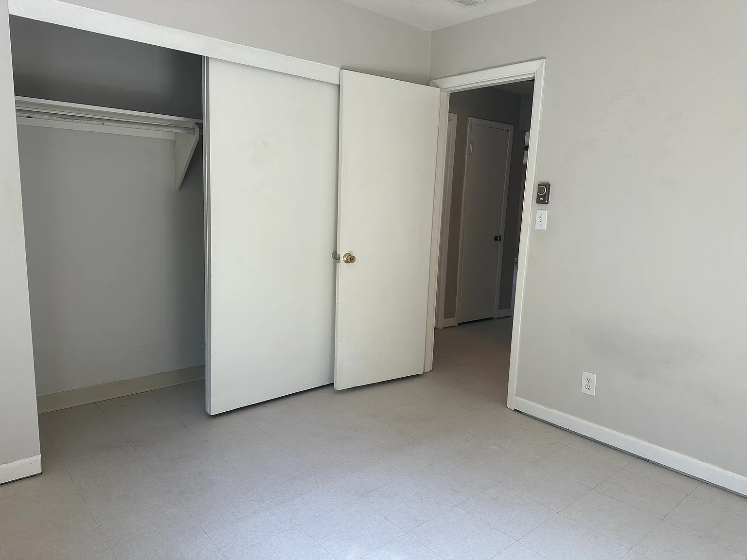 2 bed, 833 sqft, $1,695 — Photo 2