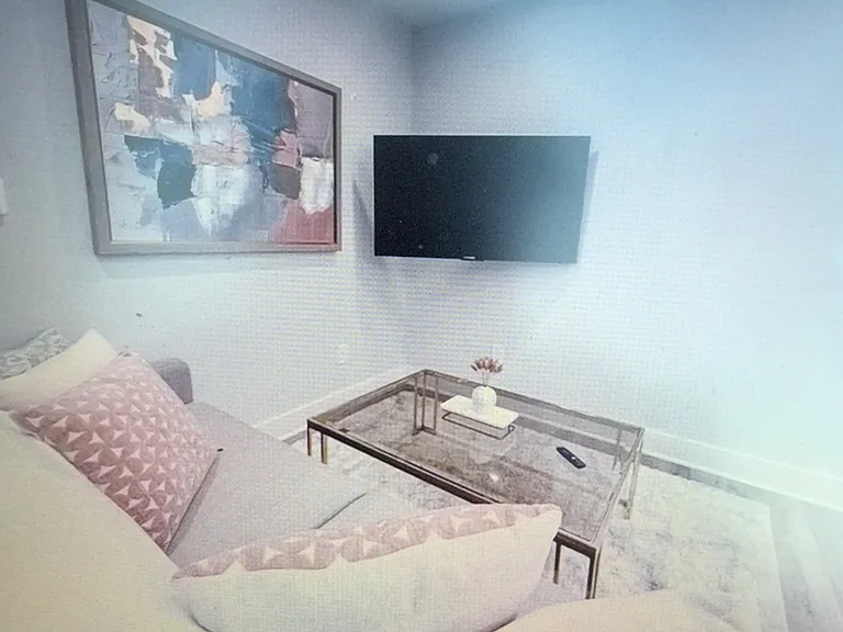 415 E Jasper St #2 — Photo 3
