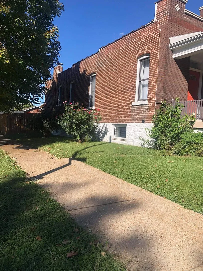 Building Photo - 3955 Winnebago St
