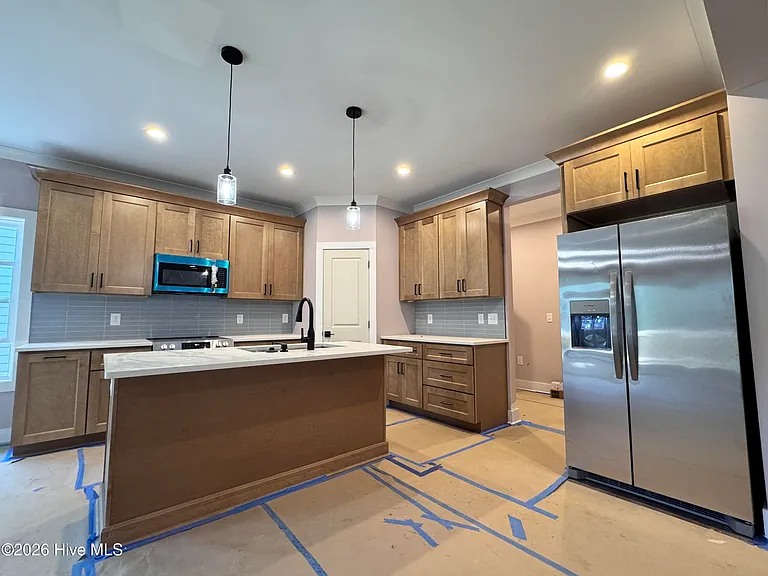 668 Wren Ln — Photo 6