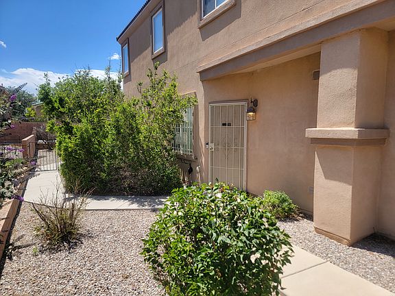 3rd image of 2202 Margarita Dr SE