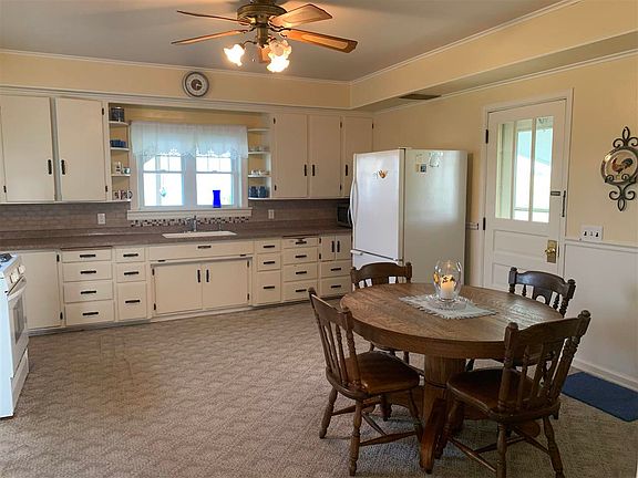 5th image of 2521 Navaho Ave