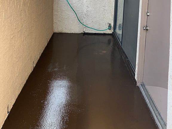 4th image of 25003 Peachland Ave Unit 111