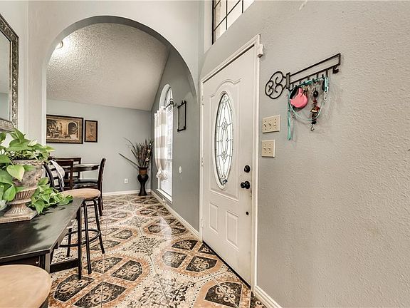 3rd image of 10744 Water Oaks Dr
