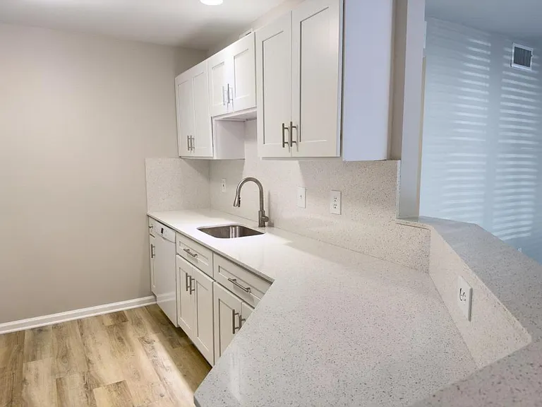185 Lindfield Cir — Photo 8