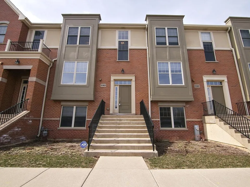1192 Danforth Ct