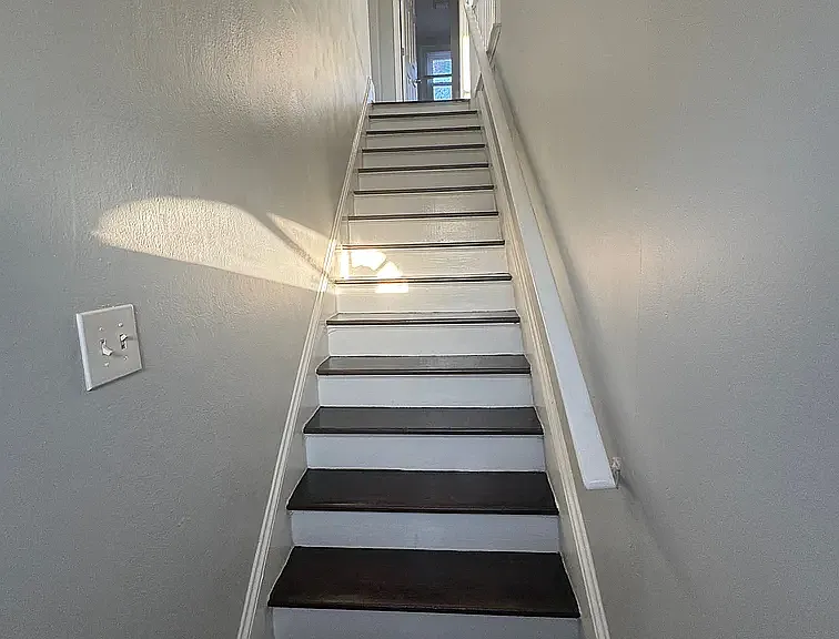 1127 N Royal Ave #B — Photo 8