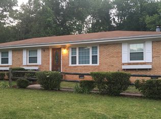 1210 Fox Run Dr, Charlotte, NC 28212