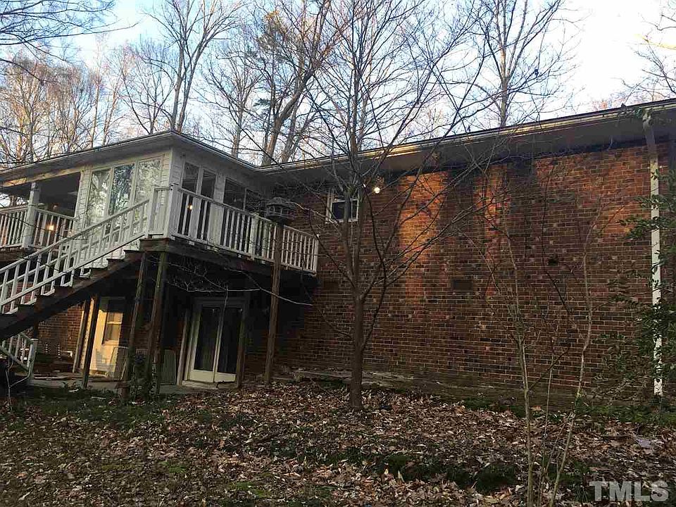 2nd image of 220 Westover Dr