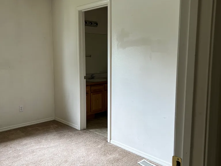 1505-1519 W Hyacinth Ln — Photo 23
