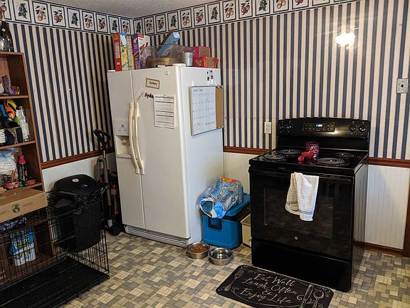 5th image of 1327 Parkinson St