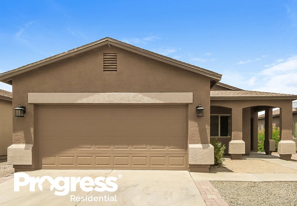 1st image of 920 E Cowboy Cove Trl