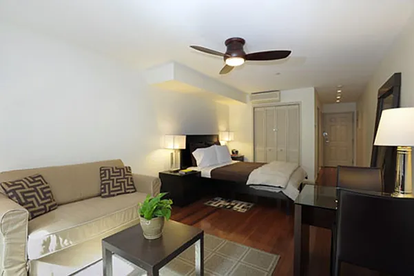 Rented by R New York | media 17