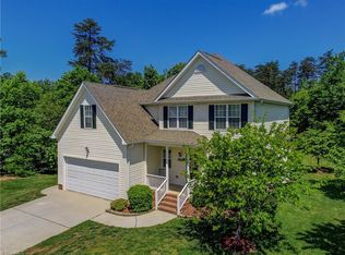 8505 Fieldstream Dr, Stokesdale, NC 27357