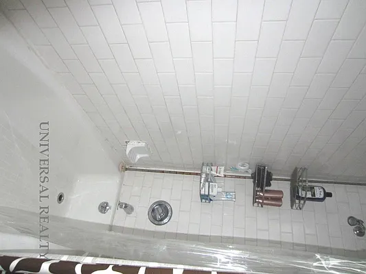 Rented by Universal Realty Group | media 34