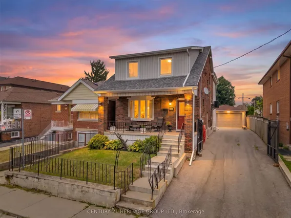 33 Sanderstead Ave, Toronto, ON M6E 4X6