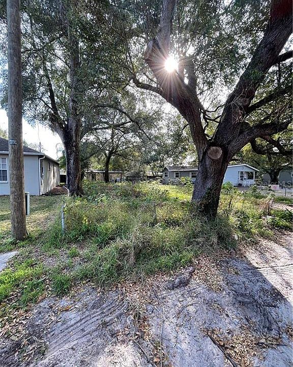 2nd image of 2115 E Nedro Rd