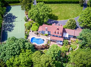 64 Cove Rd, Huntington, NY 11743