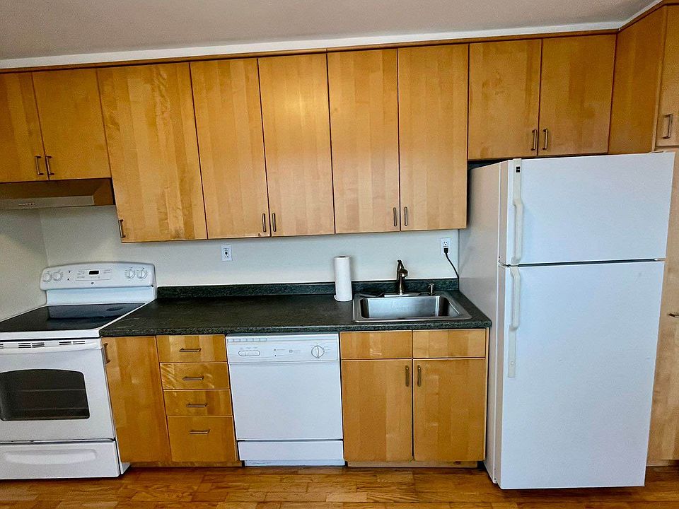 1st image of 5755 Cloverdale Blvd #1
