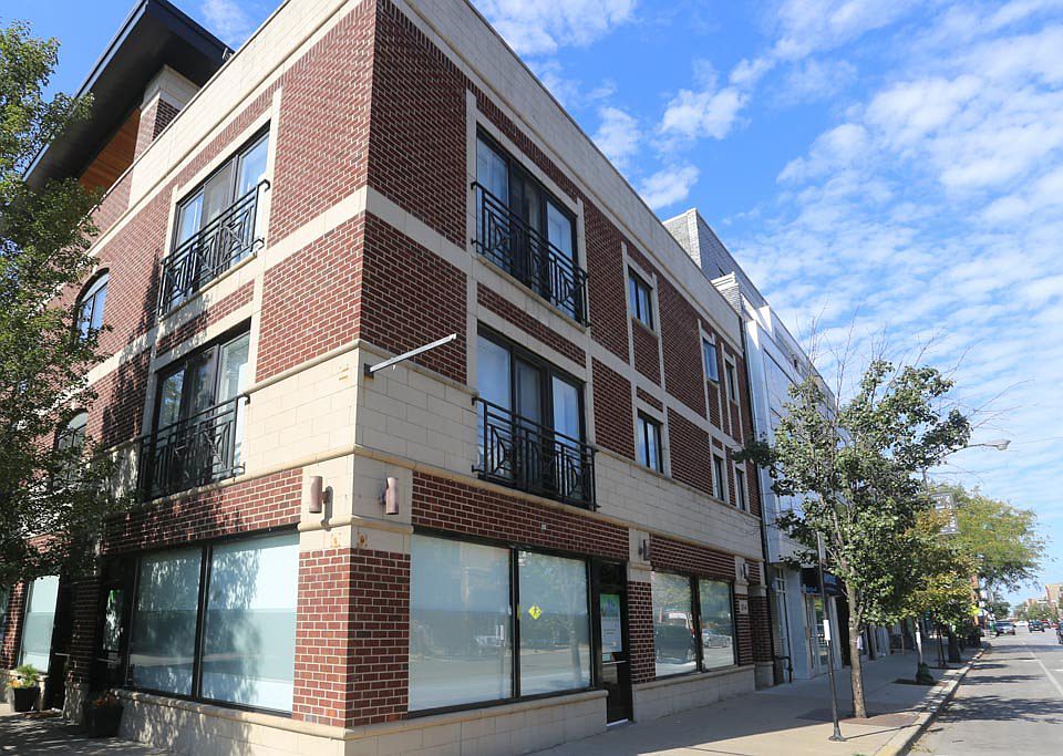 1st image of 1860 N Damen Ave APT 2W