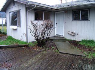 316 NE C St, Grants Pass, OR 97526