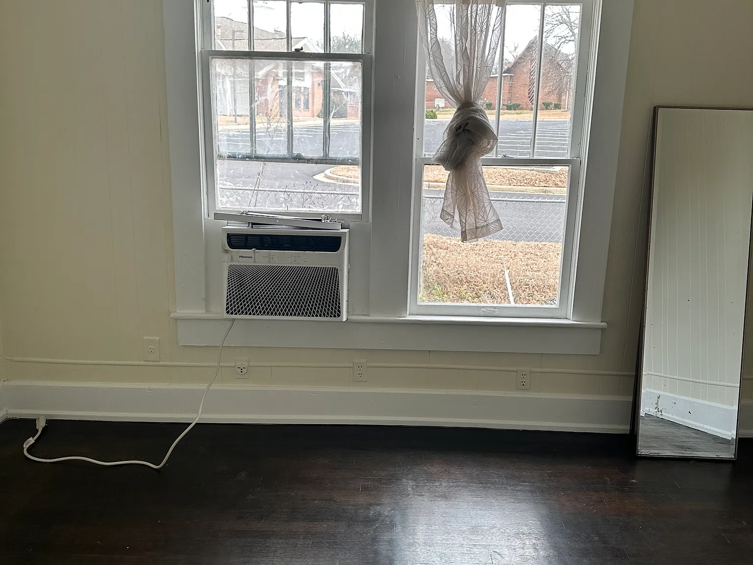 1 bed, 950 sqft, $825 — Photo 3