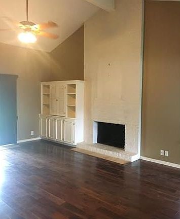 5th image of 10910 Pinehurst Dr #A