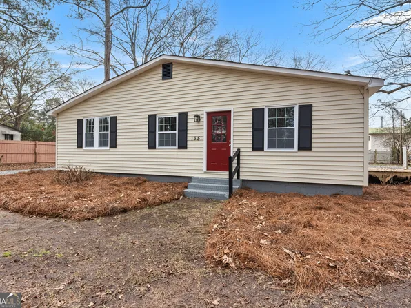 135 Forest Ave, Bonaire, GA 31005