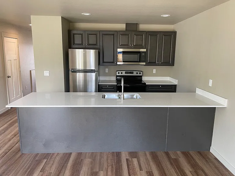 194 Hiatt St #194 — Photo 4