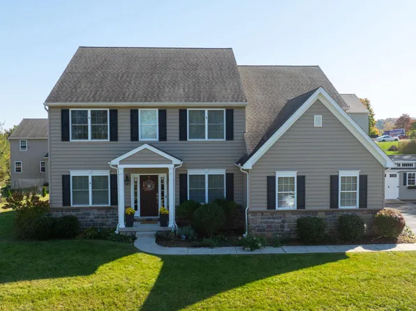 29 Ridge Ave, Glen Rock, PA 17327