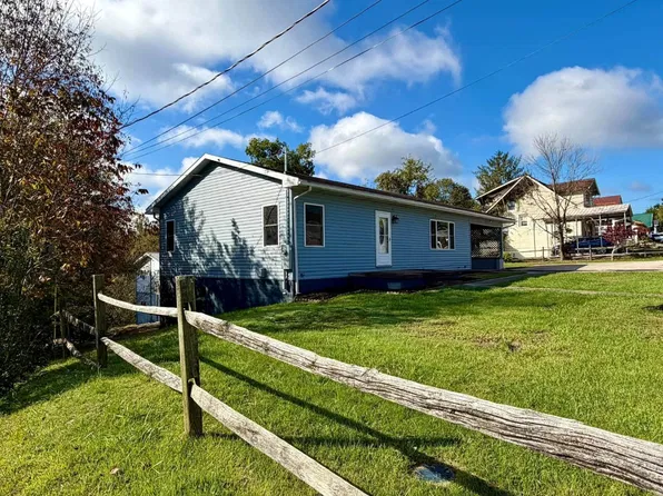 84 Oak Dr, Spencer, WV 25276