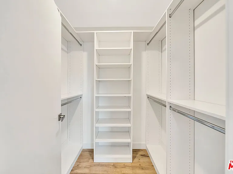 1584 W 37th St #3 — Photo 12