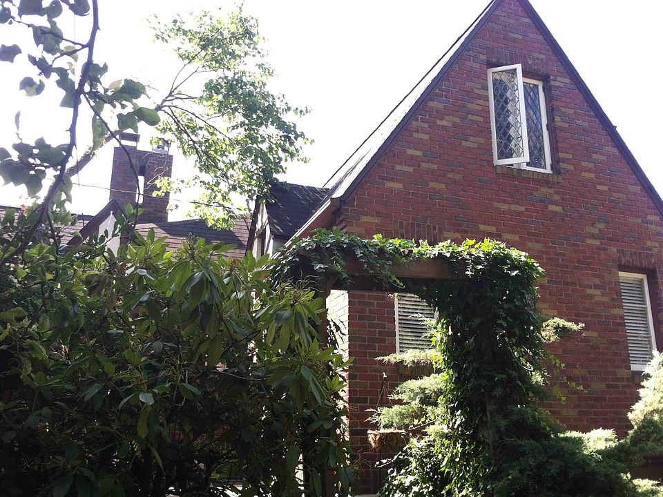 2nd image of 8057 11th Ave NE