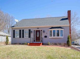 703 S Main St, Eureka, IL