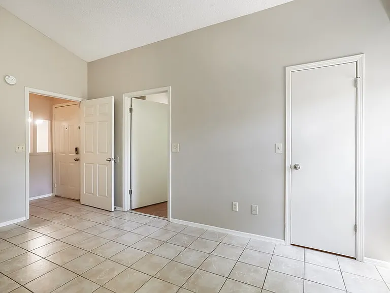 8327 Argyle Corners Ct — Photo 11
