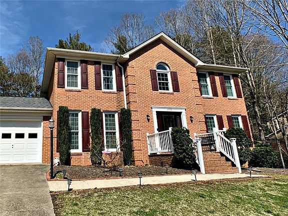 2nd image of 1009 Charlesmont Ct
