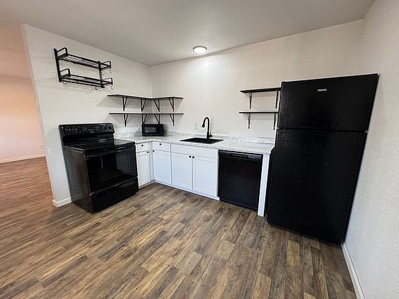 5th image of 611 Sunset Ln APT C