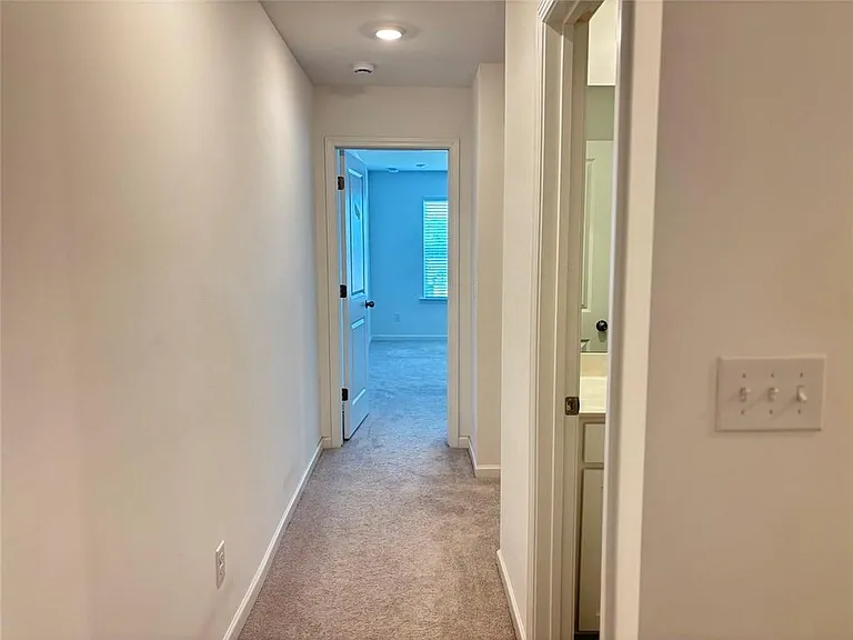 104 Mission Blvd — Photo 8