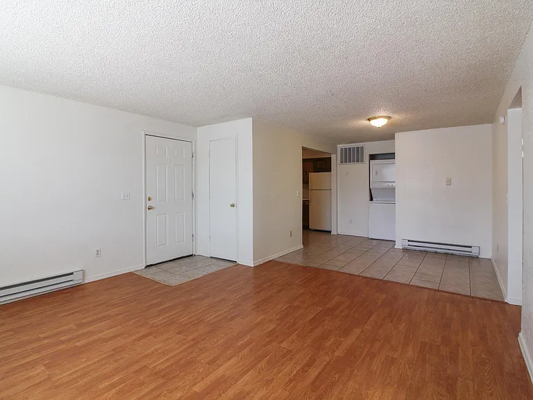 3510 W 10th Ave #B — Photo 4