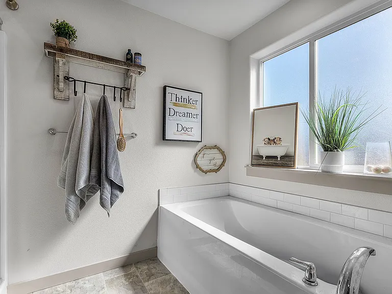 4476 SW Salmon Pl — Photo 24