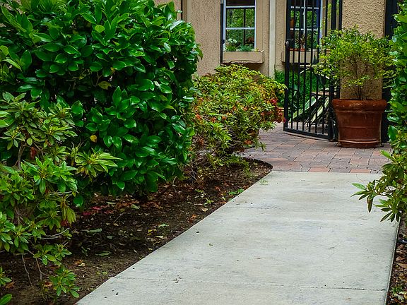 3rd image of 27409 Paseo Sienna