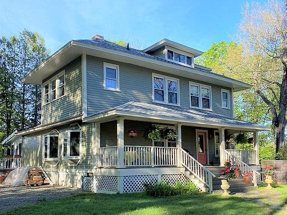4th image of 30 Greenwood St