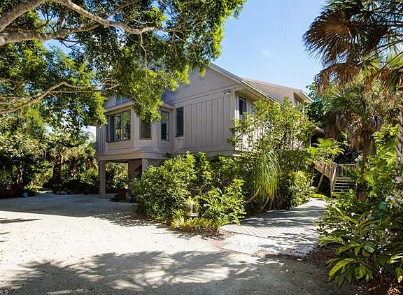 2nd image of 4215 Old Banyan Way