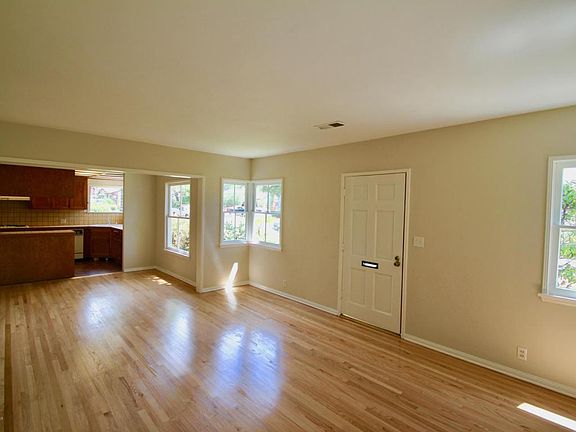 3rd image of 1805 Coolidge Ave