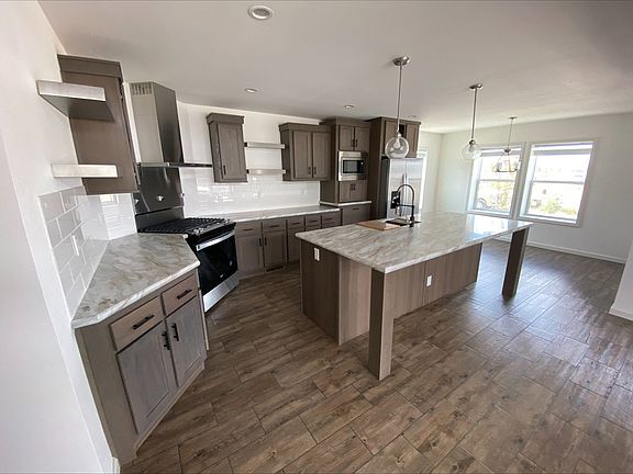 4th image of 1300 Whitetail Ave #220