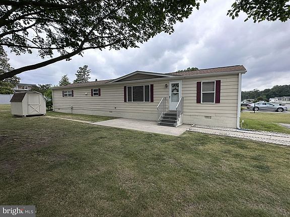 2nd image of 18 Branchwood Dr