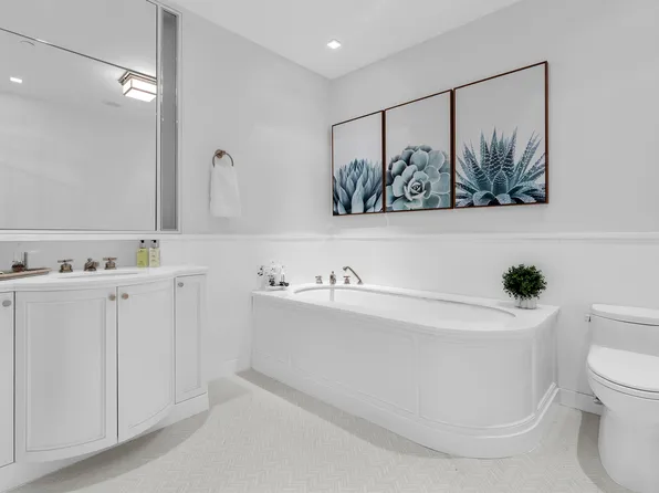 40 East 72nd Street image 13 of 17