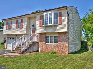 11 Boulder Dr, Barnegat, NJ 08005